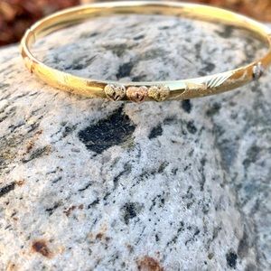 14k Gold Tri-Colored Bangle Bracelet 8.5 Grams